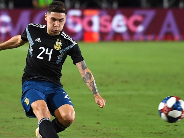 Olympique de Lyon en busca de Gonzalo Montiel