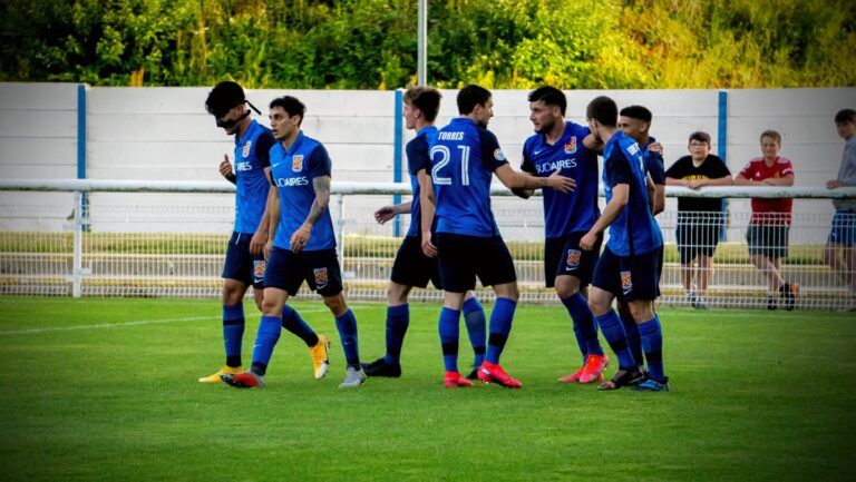 Dante Isla marcó un Hat-Trick para el Bangor City