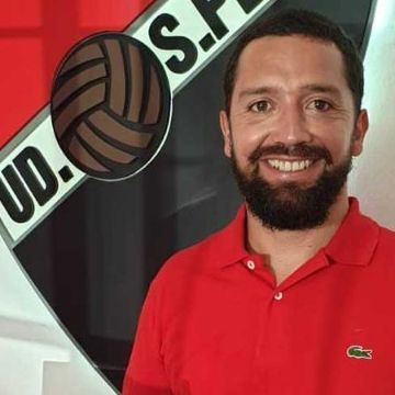 Manuel Iturra dirigirá en el ascenso español