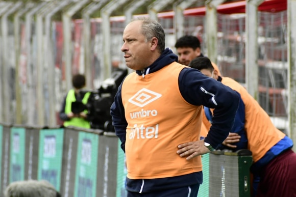 Oficial: Alejandro Cappuccio dejó de ser el técnico de Nacional