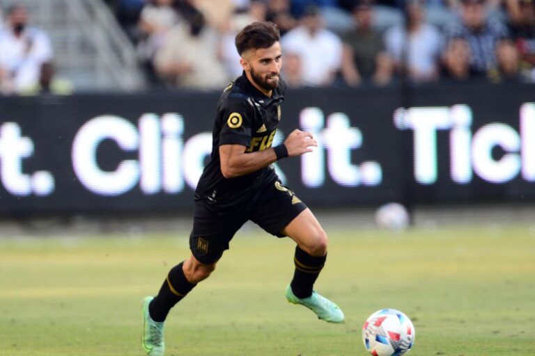 Diego Rossi jugará en el Fenerbahçe