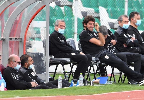 Selección Uruguaya: tocó fondo, pero está a un punto de Qatar 2022