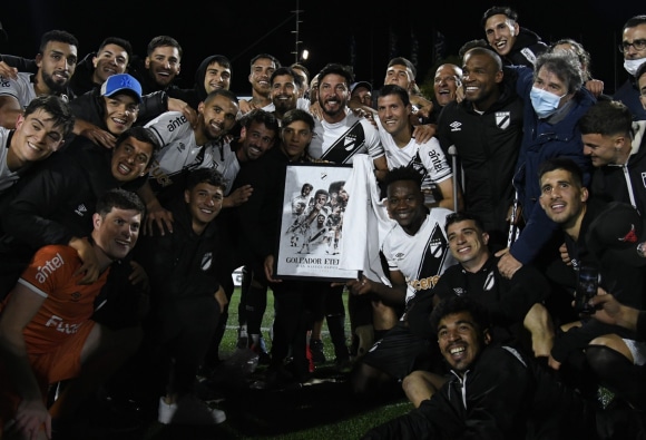 En una noche soñada se retiró Juan Manuel Olivera