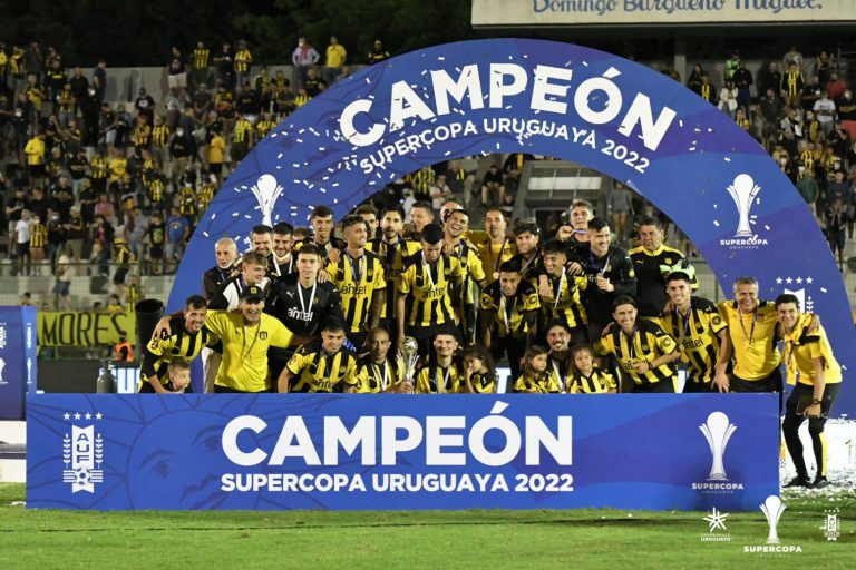 Peñarol gana la Supercopa ante Plaza Colonia