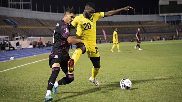 México respira tras vencer a Jamaica en Kingston