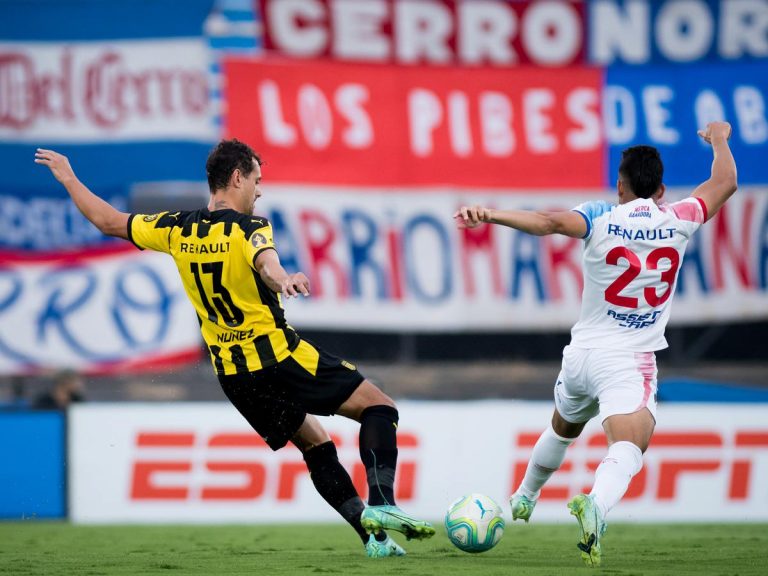 Peñarol y Nacional igualaron el primer clásico del 2022