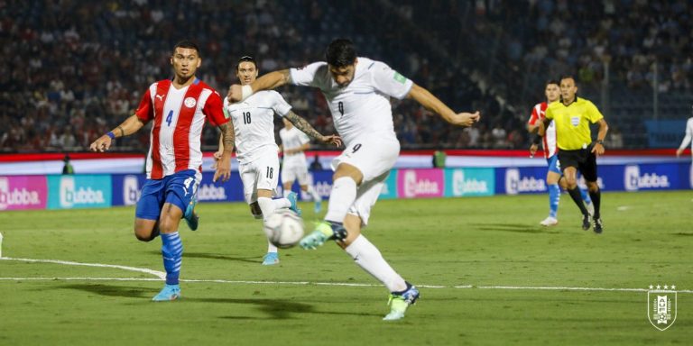 Uruguay fue un ‘Tornado’ y barrió a Paraguay por 1-0