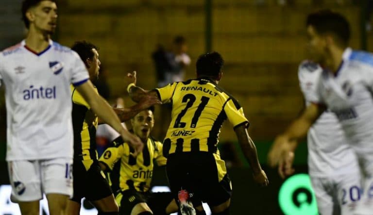 Peñarol culminó su pretemporada ganándole a Nacional