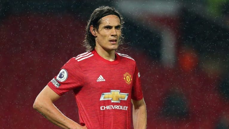 ¿Por qué no juega Cavani en el Manchester United?