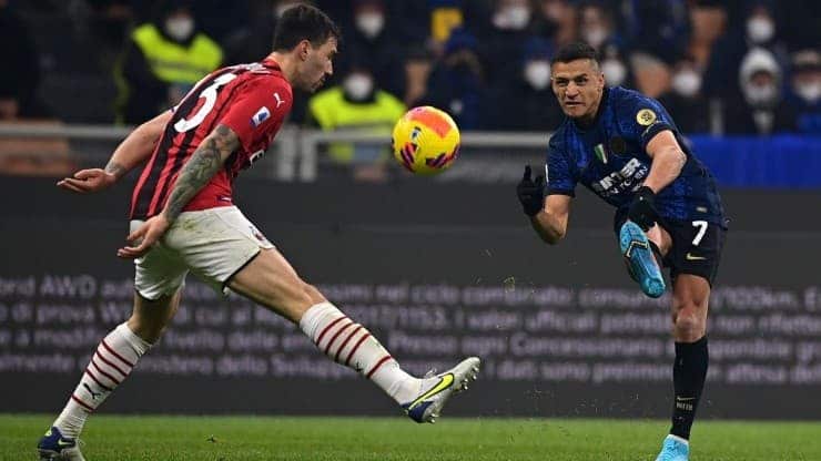 El Inter de Alexis y Vidal cae en el derbi