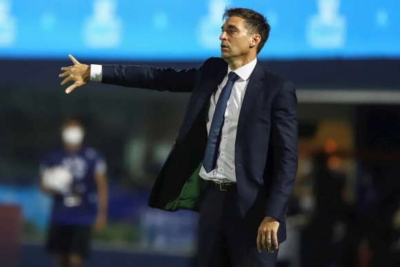 ¿Qué dijo Diego Alonso tras su lista de reservados?