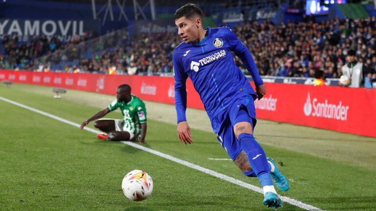 Los récords que deberá alcanzar Mathías Olivera en Napoli