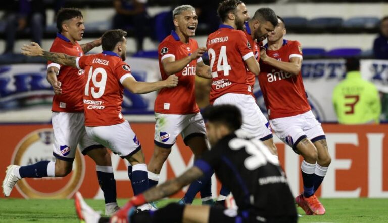 Nacional quiere aprovechar el mal momento de Vélez
