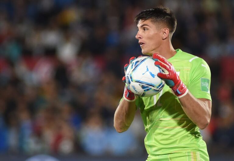 ‘Popi’ Flores: “Debe jugar el que esté en un mejor momento”