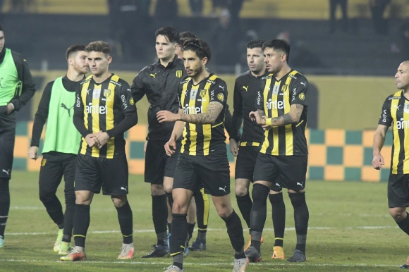 Peñarol perdió y sigue sin levantar cabeza