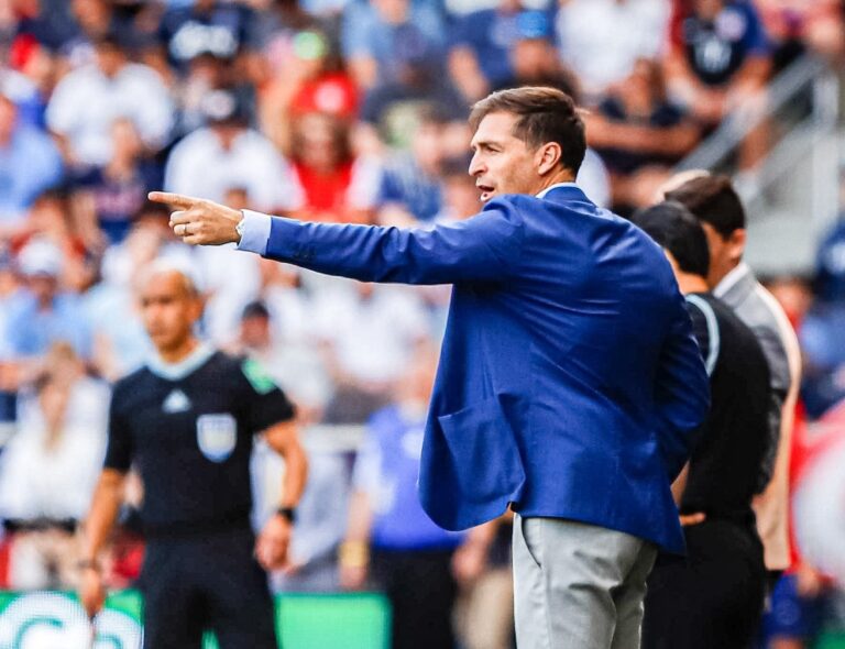 Diego Alonso habló tras el empate de Uruguay