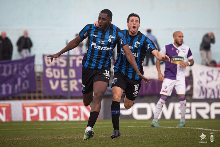 Carneiro convirtió a Liverpool en campeón