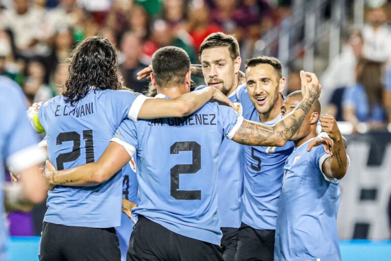 Uruguay goleó a México preparando el Mundial