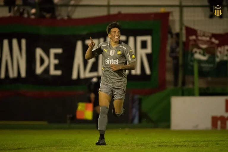 Peñarol venció al Dépor y a sus fantasmas
