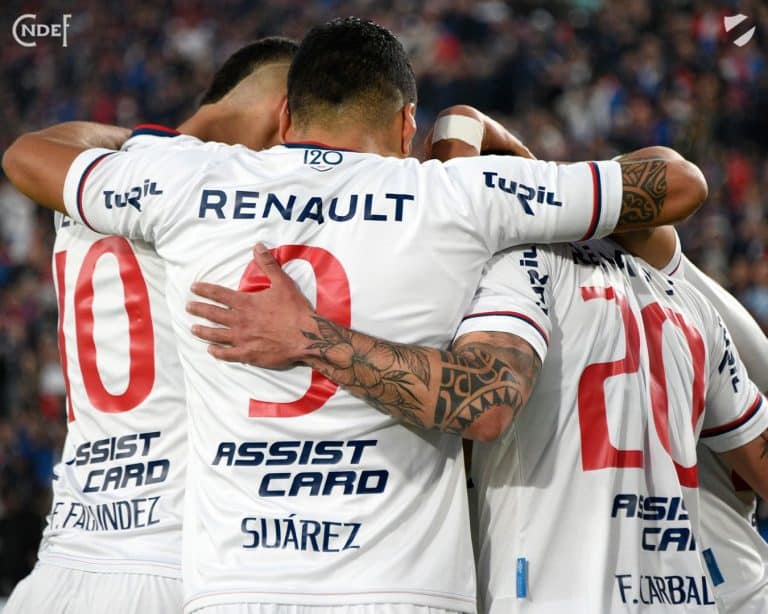 Nacional 2-0 Wanderers: Ocampo brilla y el tricolor es líder en la anual