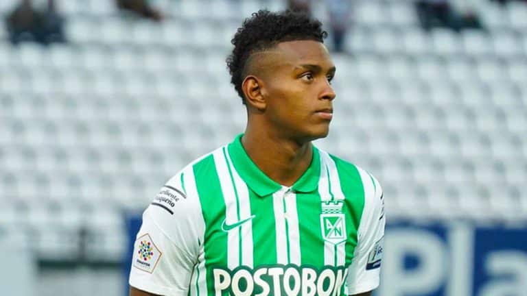 El defensa colombiano y el mercado en Italia