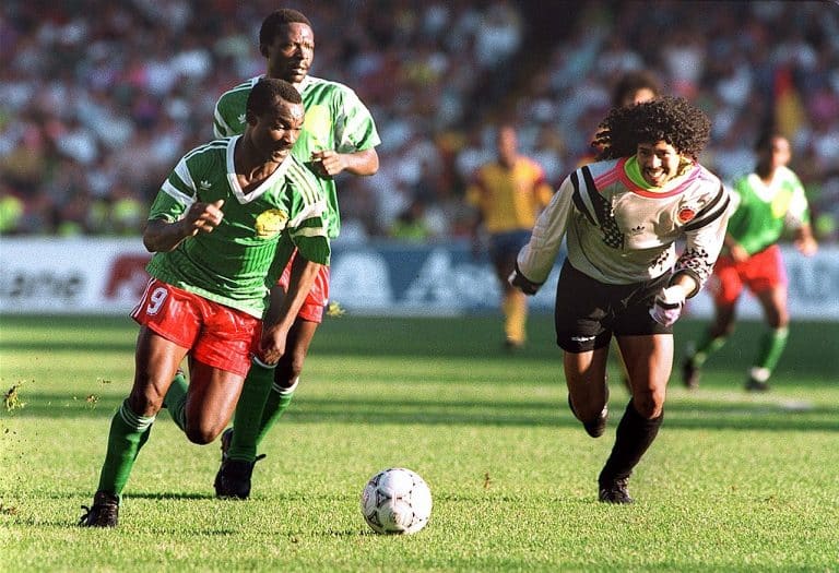 Momentos inolvidables del Mundial: Camerún alcanza los cuartos de final en Italia 90