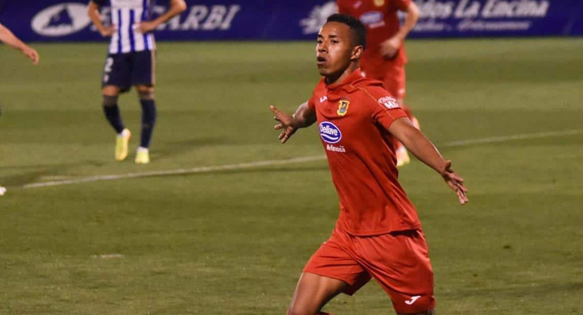 Jeisson Martínez, Rayo Majadahonda, Perú