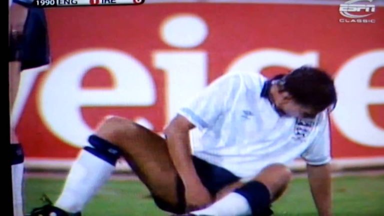 Momentos inolvidables del Mundial: El legendario “accidente” de Gary Lineker contra Irlanda