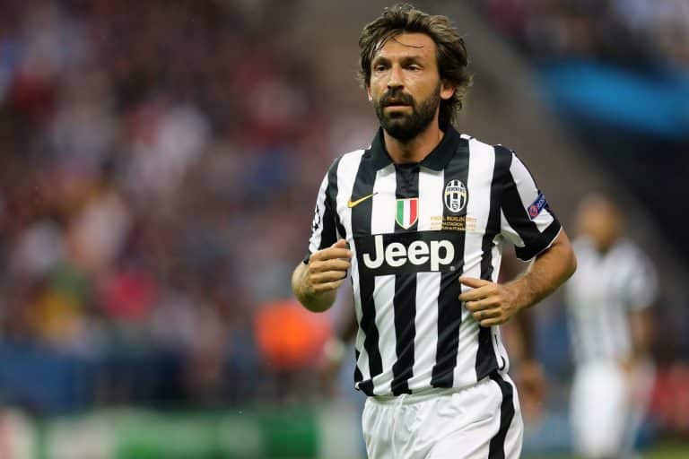 Andrea Pirlo, rey de los extremos en Turquía