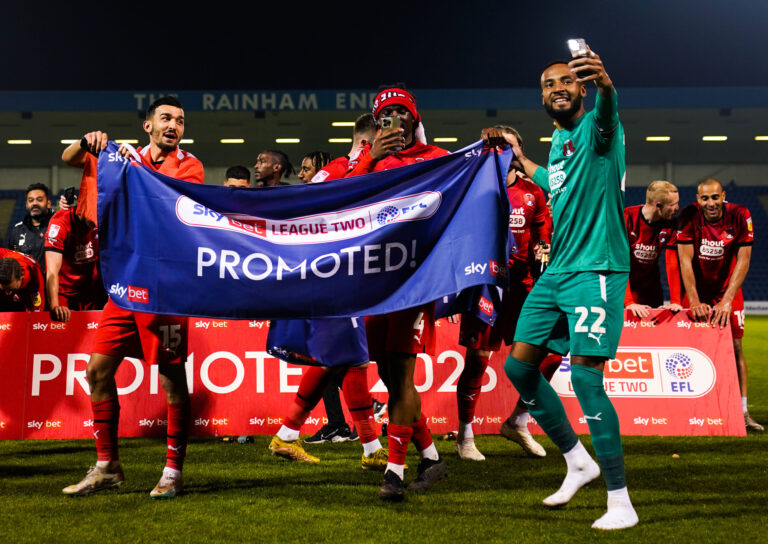 Lawrence Vigouroux, el último: los 19 chilenos que han jugado en la Premier League