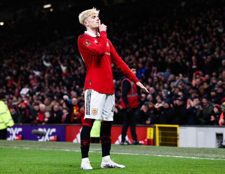 ¿Dónde nació y quiénes son los padres de Alejandro Garnacho?