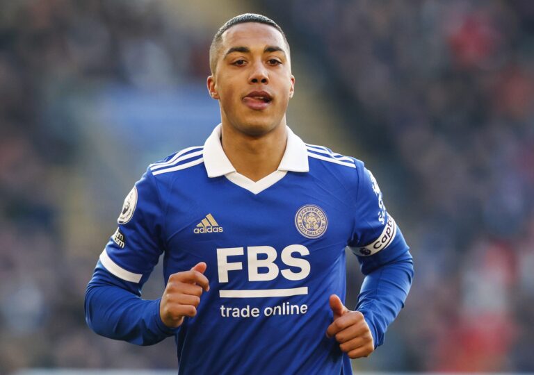 Youri Tielemans: Rechazó al Arsenal y al Milan para firmar por su nuevo equipo