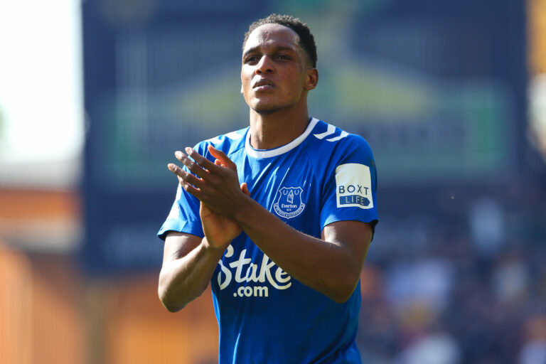 Yerry Mina es el quinto colombiano en la historia de la Fiorentina