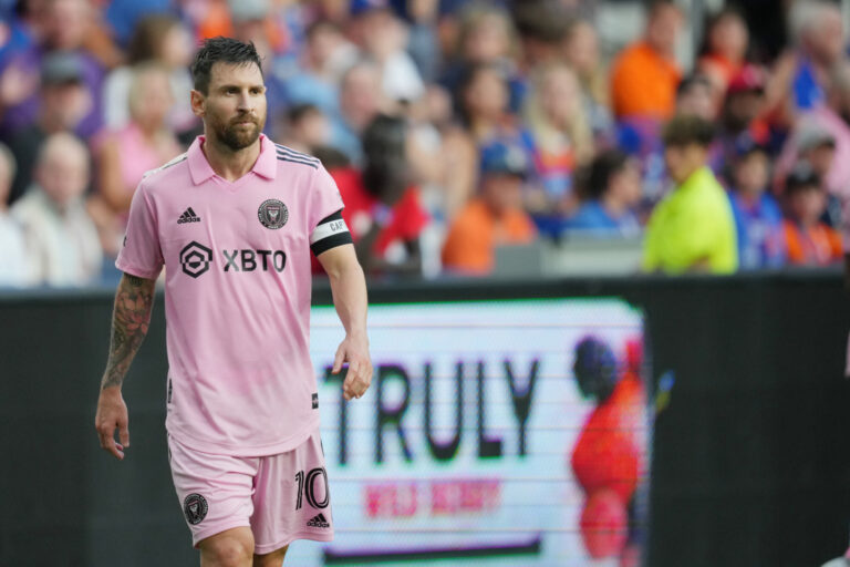 ¿Por qué no juega Lionel Messi vs New York?