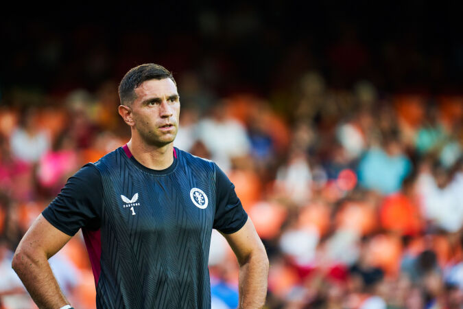 Aston Villa: ¿se lesionó “Dibu” Martínez contra Hibernian?