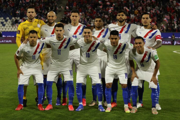 La alineación oficial de la Selección paraguaya contra Perú: ¿por qué no estará Julio Enciso?