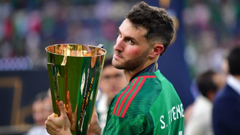 Selección mexicana: ¿Santiago Giménez podría perderse los partidos vs Australia y Uzbekistán?
