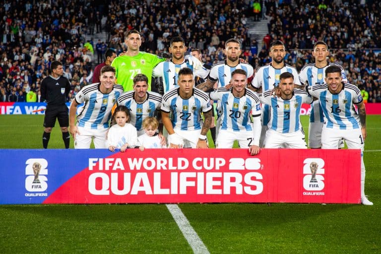 Qué jugadores de Argentina se pierden el partido contra Brasil por acumulación de tarjetas amarillas