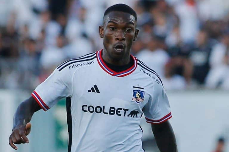 Fabián Castillo: De ser uno de los más criticados en Colo Colo a aparecer en el listado de los mejores creadores que lidera Ousmane Dembélé