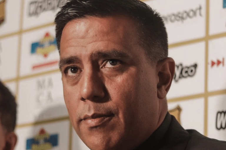 ¿Es César Farías el entrenador ideal para Universitario tras la salida de Fossati?