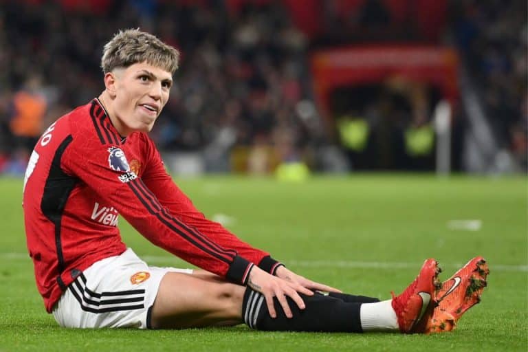 El talento de Alejandro Garnacho se ve eclipsado por Erik ten Hag, el principal apuntado por la crisis del Manchester United