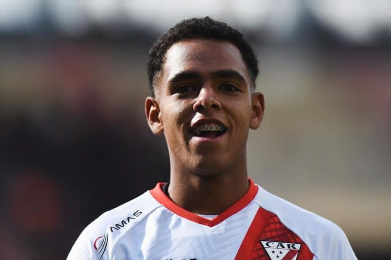 ¿Quién es Moisés Paniagua, la esperanza de Bolivia para volver a un Mundial?