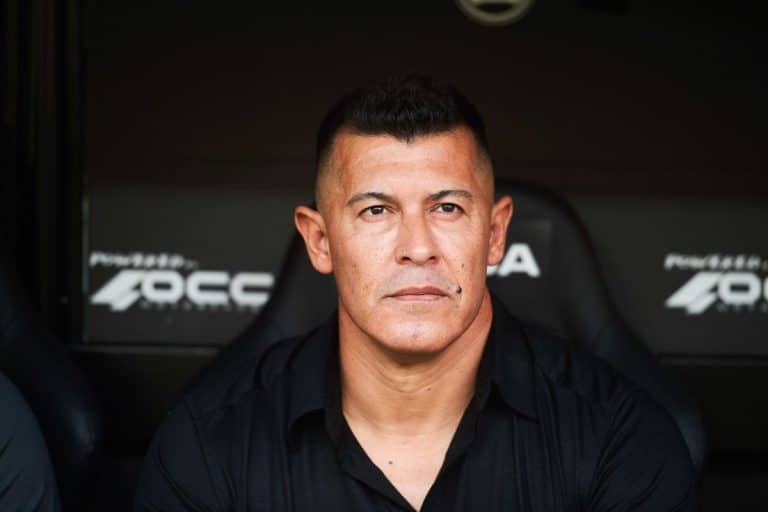 ¡Insólito! Fue ACUSADO DE SECUESTRAR a chilena en Perú y llegaría a Colo Colo de la mano de Jorge Almirón