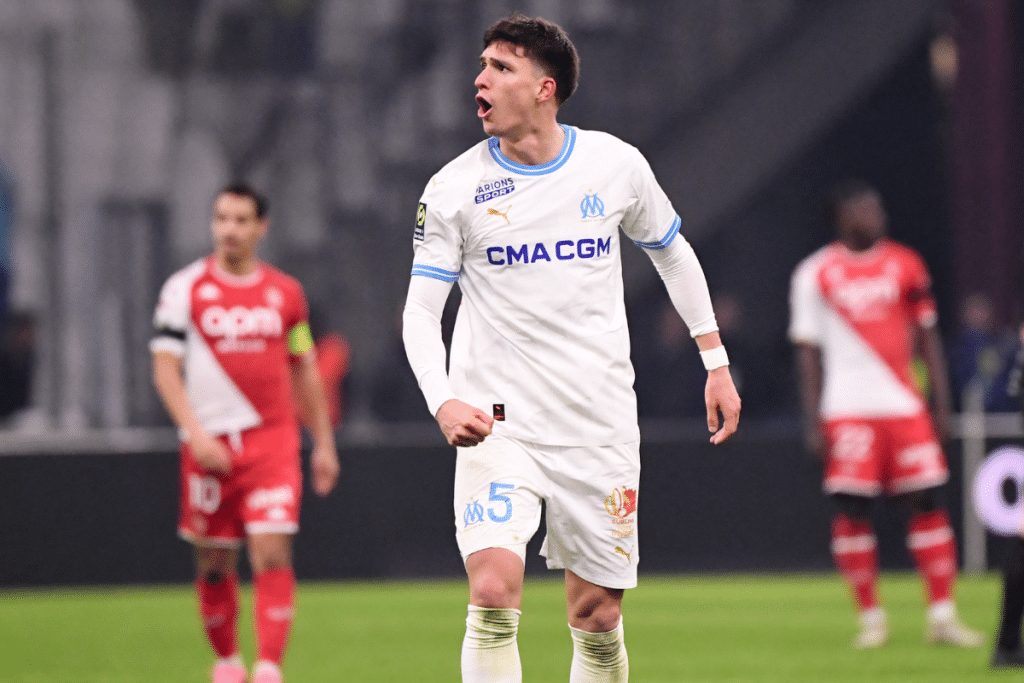 Leonardo Balerdi en el Olympique de Marsella