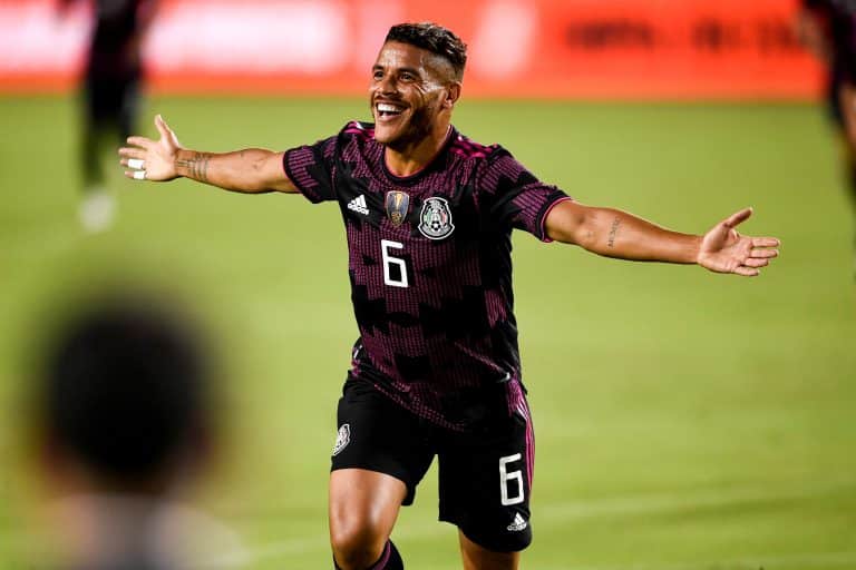 ¿Cuántos títulos tiene Jonathan dos Santos con la Selección Mexicana?