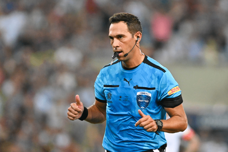 ¿Quiénes son los árbitros sudamericanos designados para la Eurocopa 2024?