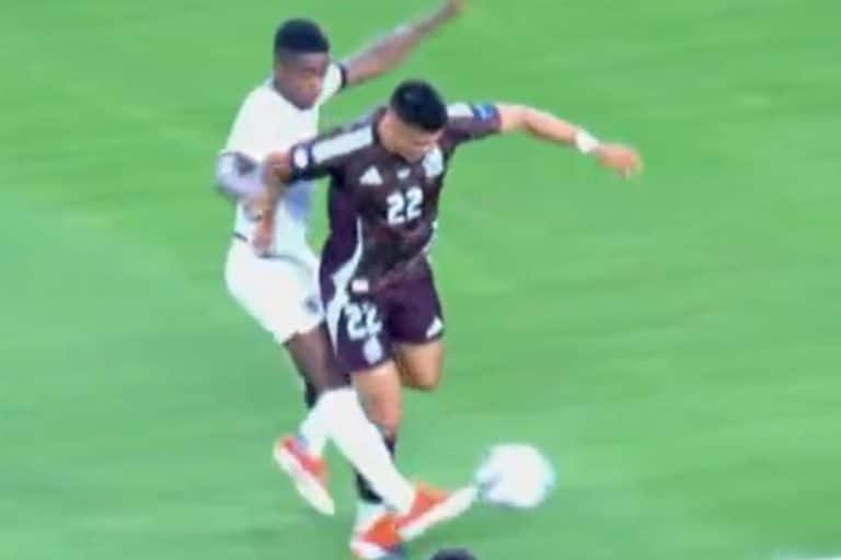 VIDEO | El penal que el VAR QUITÓ a la Selección mexicana y concretó su eliminación de la Copa América