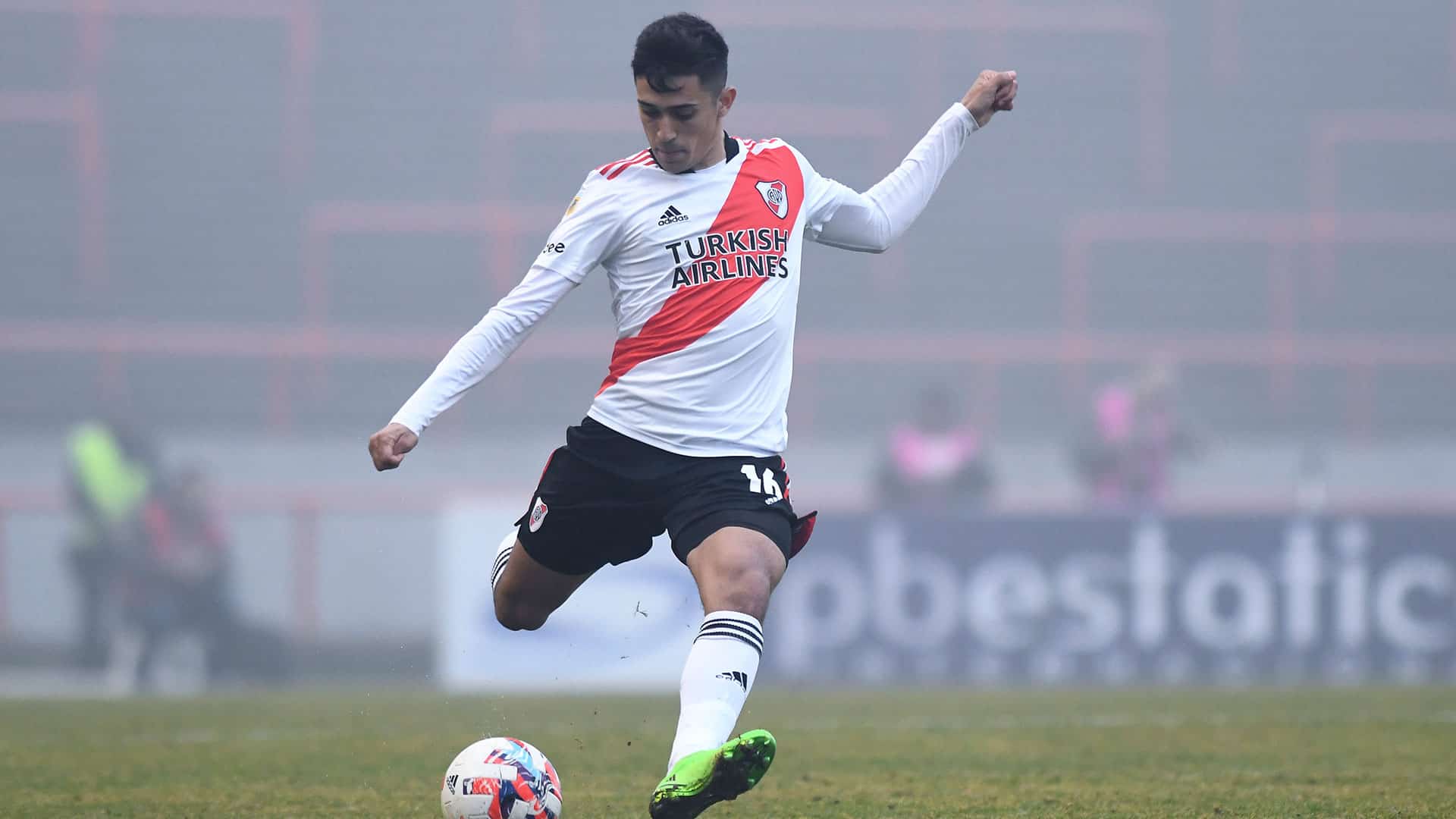 Colo Colo buscaría traer de vuelta a Pablo Solari Balón Latino