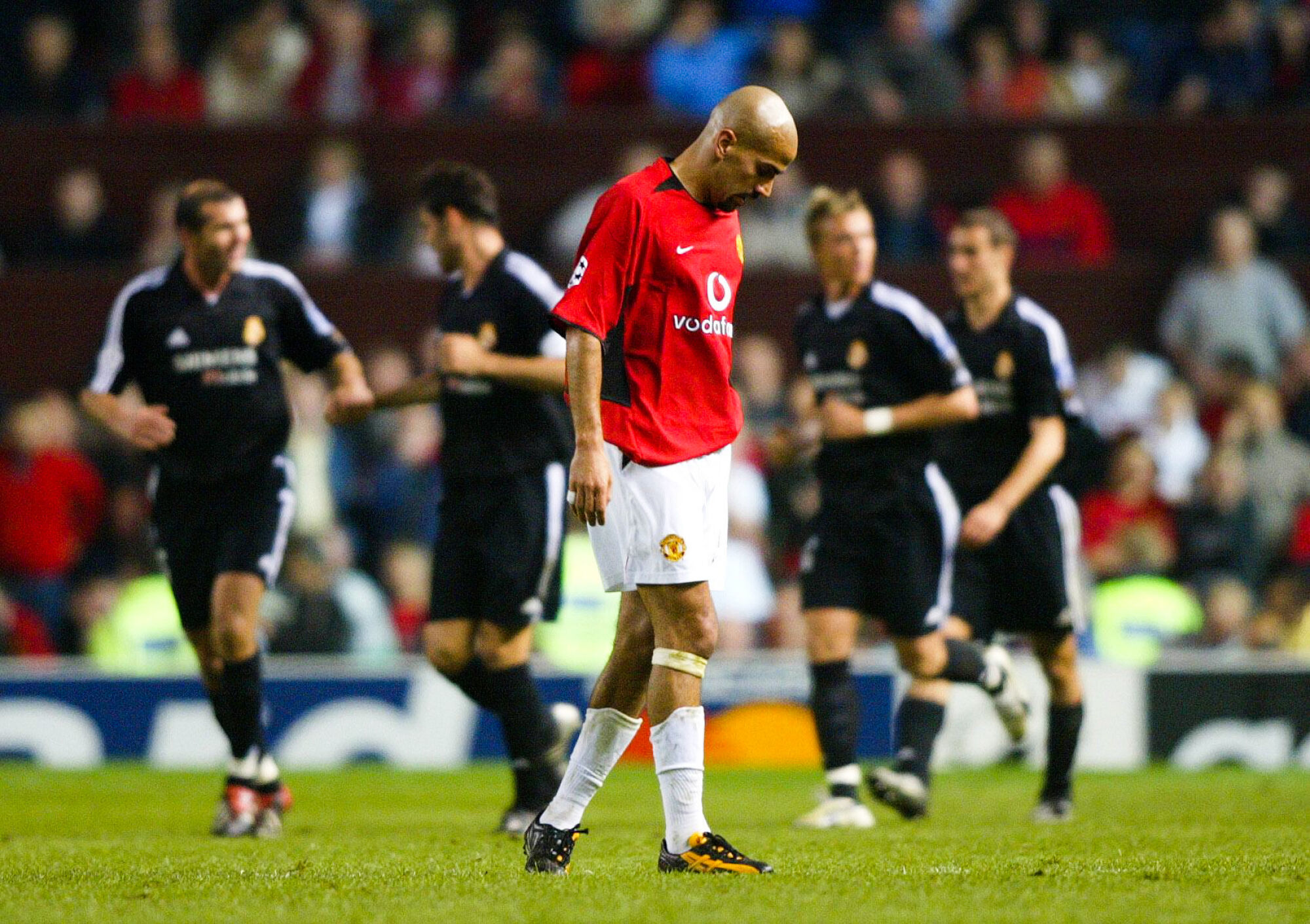 Futbolistas argentinos que jugaron en Manchester United - Balón Latino